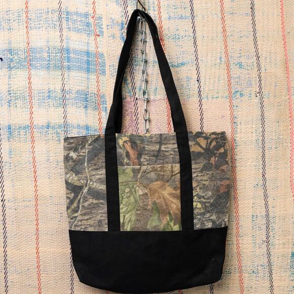 Upcycled carhartt tote bag - Picture 5 of 7